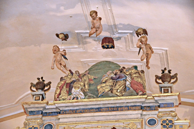 Darstellung der Himmelfahrt am Altar