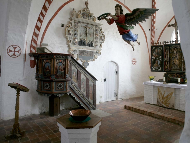 Kanzel und Taufengel der Kirche Heiligenhagen