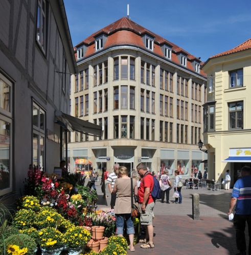 Das Karstadt-Stammhaus in der Wismarer Innenstadt.