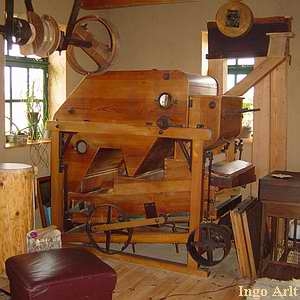 Viele Originalteile der Motormühle sind erhalten.