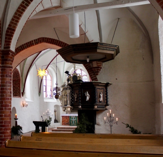 Die Kanzel der Schlagsdorfer Kirche.
