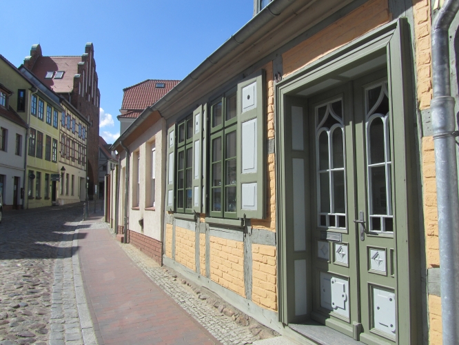 Die Teterower Ringstraße – eine der typischen Altstadtstraßen.