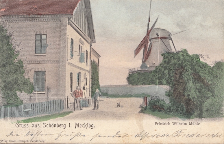 Eine historische Ansichtskarte von der Mühle Schönberg.
