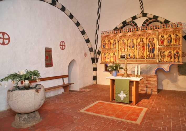 Altar und Taufe