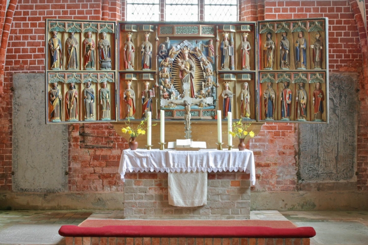 Der Altar aus dem 15. Jahrhundert