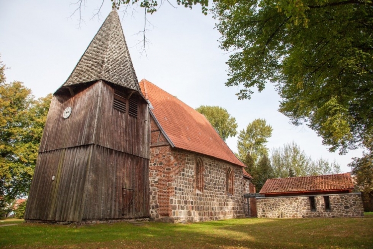 Die Roggendorfer Kirche.